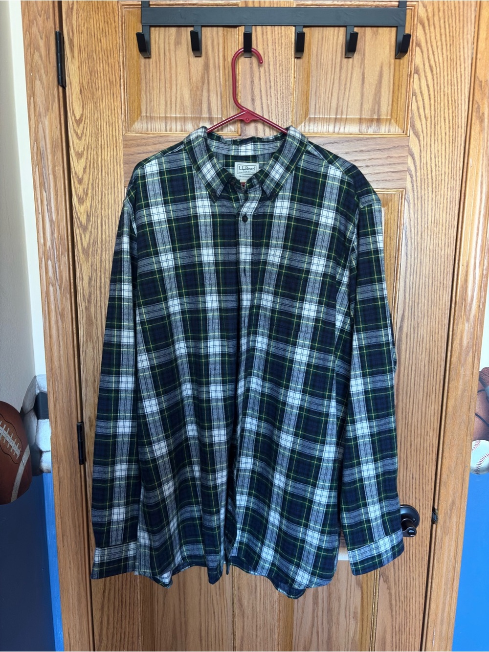 L.L. Bean Men's Black and Green Plaid Button-Down Shirt